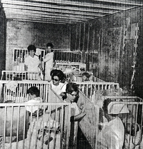 Old picture of a hospital.